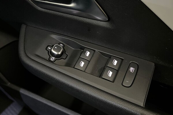 Used Vauxhall Astra 2022 for sale - 76010143: Photo 35