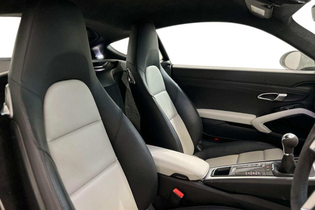 Used Porsche 718 Cayman 2019 for sale - 77422224: Photo 10