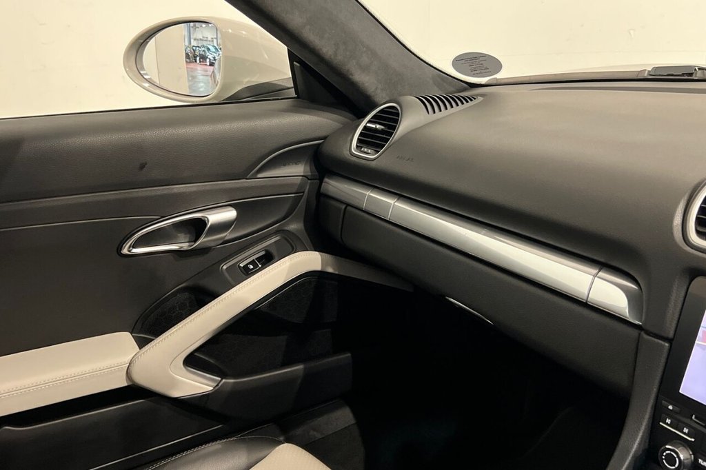 Used Porsche 718 Cayman 2019 for sale - 77422224: Photo 30