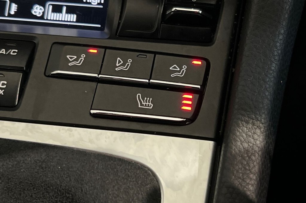 Used Porsche 718 Cayman 2019 for sale - 77422224: Photo 32