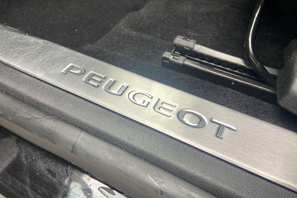 Used Peugeot 3008 2021 for sale - 76356399: Photo 37