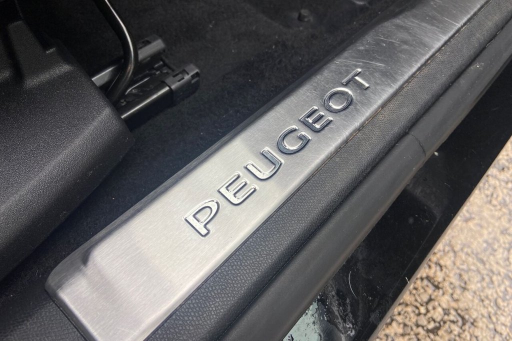 Used Peugeot 3008 2021 for sale - 76356399: Photo 41