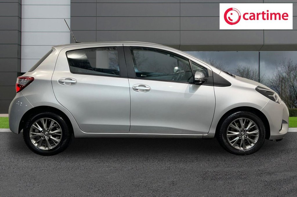 Used Toyota Yaris 2017 for sale - 76559007: Photo 2