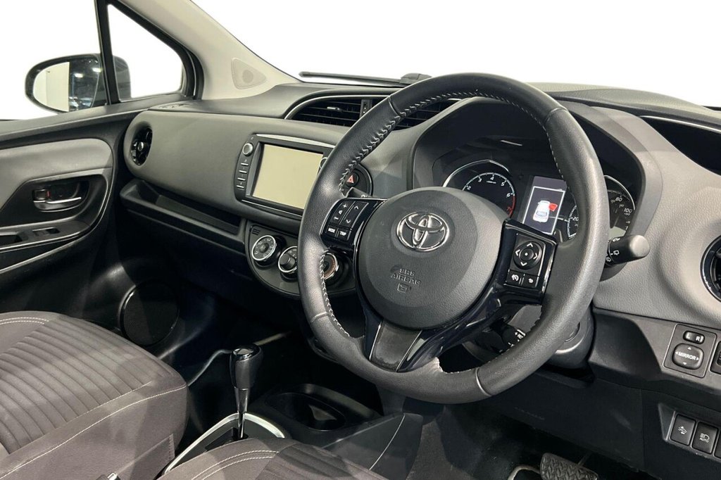 Used Toyota Yaris 2017 for sale - 76559007: Photo 9