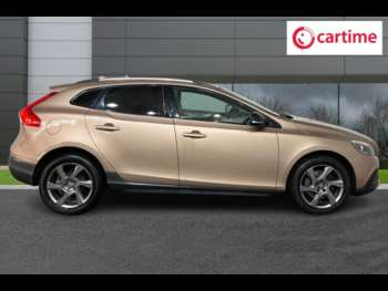 Used Volvo V40 Cross Country 2016 for sale - 74795687: Photo