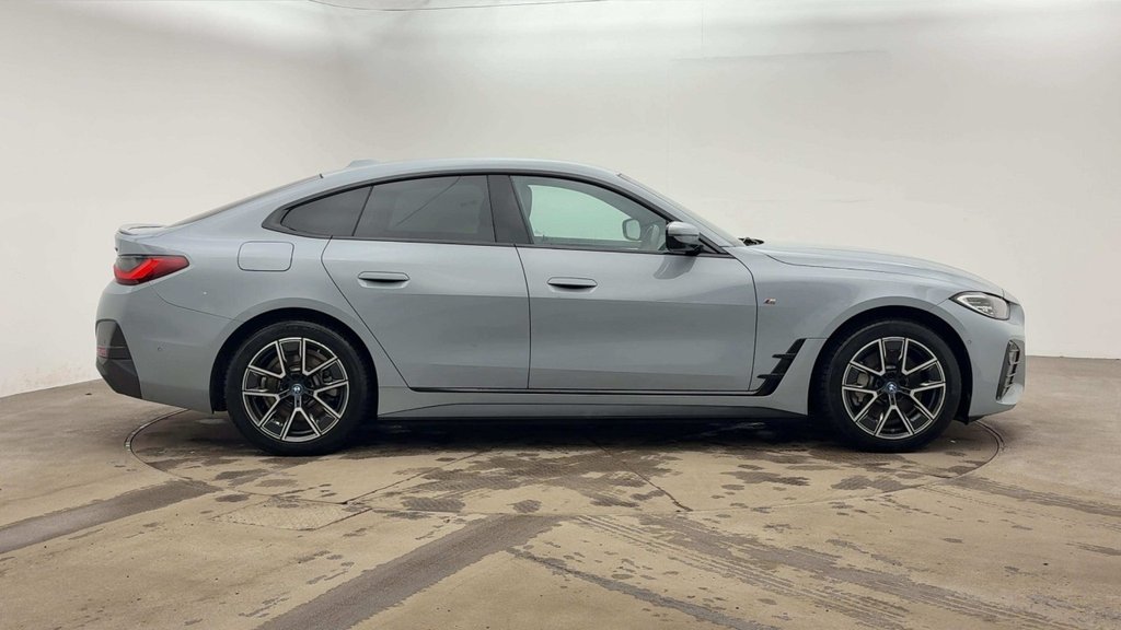 Used BMW i4 2022 for sale - 77218616: Photo 2