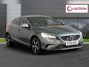 Used Volvo V40 2018 for sale - 76154554: Photo