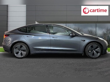 Used Tesla Model 3 2021 for sale - 76106060: Photo 2