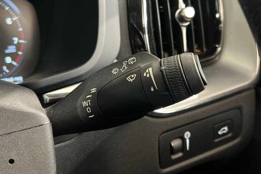 Used Volvo XC60 2020 for sale - 76582377: Photo 27