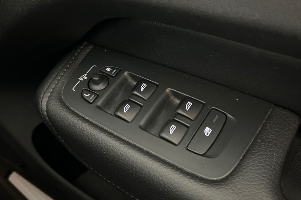 Used Volvo XC60 2020 for sale - 76582377: Photo 38