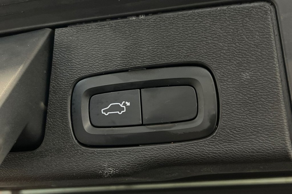 Used Volvo XC60 2020 for sale - 76582377: Photo 42