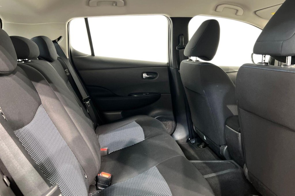 Used Nissan Leaf 2018 for sale - 77631647: Photo 10