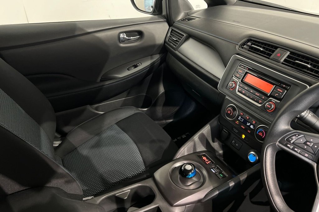 Used Nissan Leaf 2018 for sale - 77631647: Photo 30