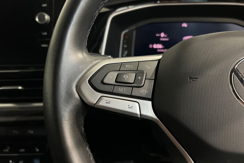 Used Volkswagen T-Roc 2024 for sale - 77966678: Photo 24