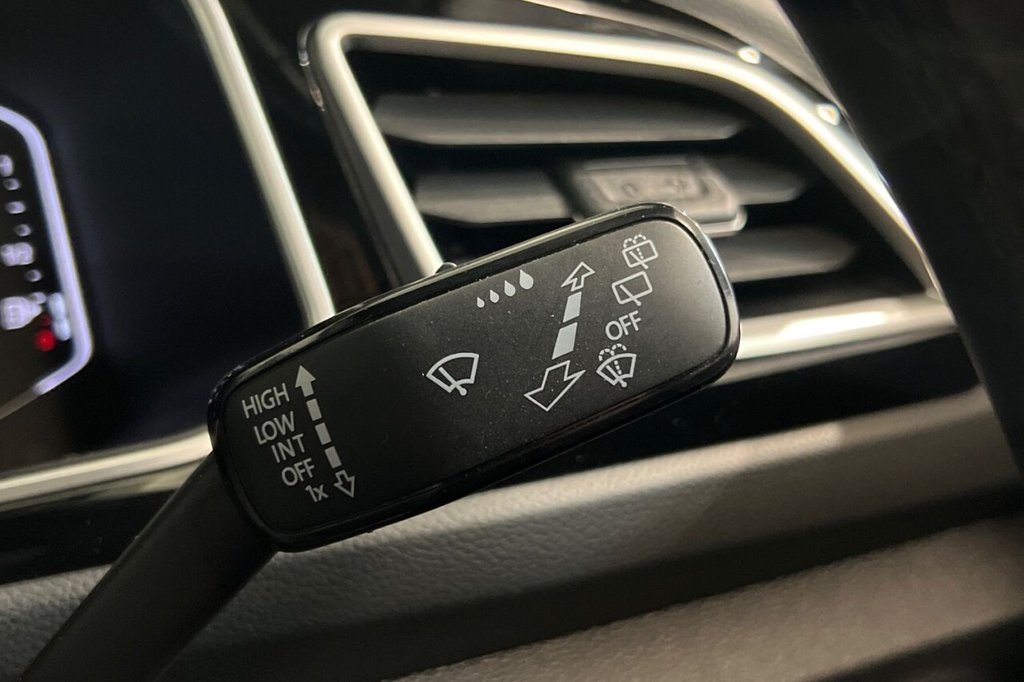 Used Volkswagen T-Roc 2024 for sale - 77966678: Photo 27