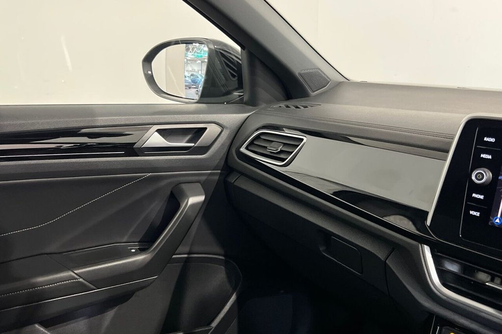 Used Volkswagen T-Roc 2024 for sale - 77966678: Photo 33