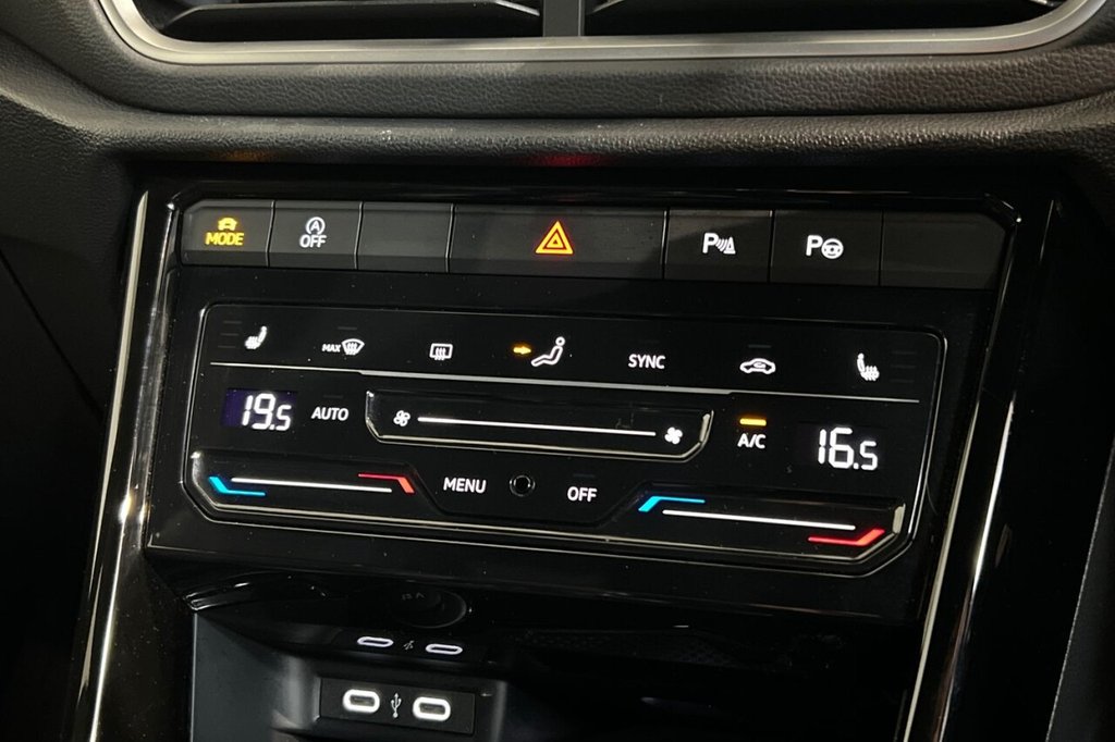 Used Volkswagen T-Roc 2024 for sale - 77966678: Photo 34