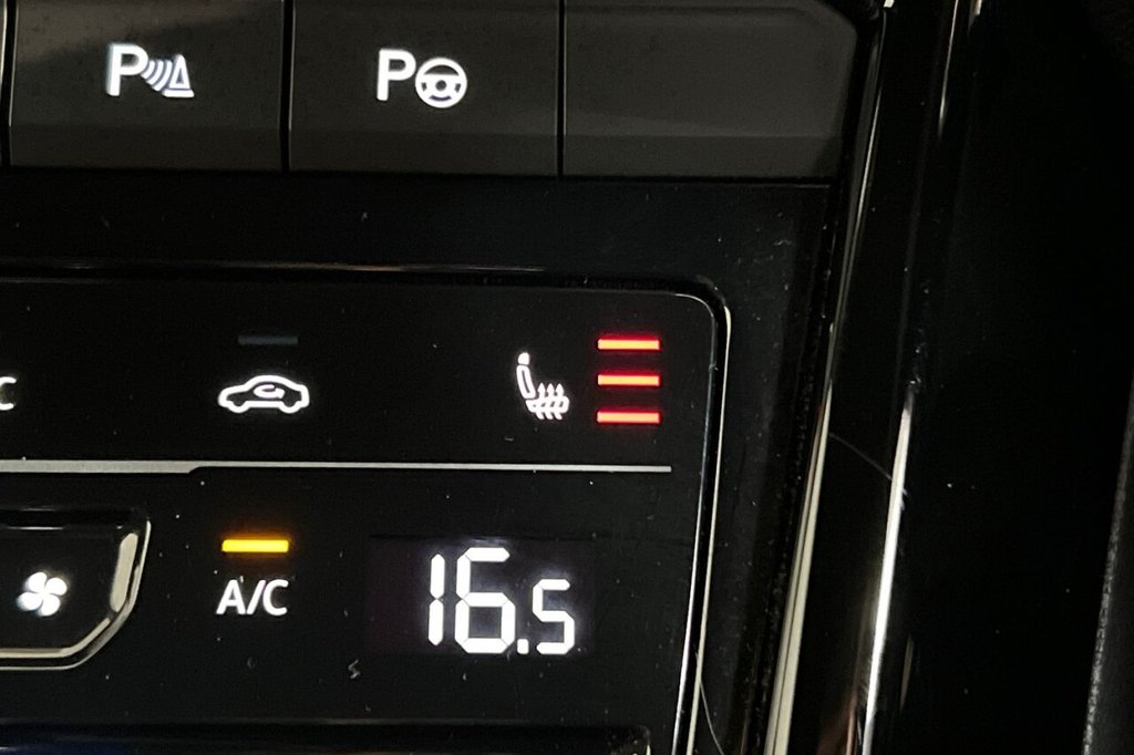 Used Volkswagen T-Roc 2024 for sale - 77966678: Photo 35