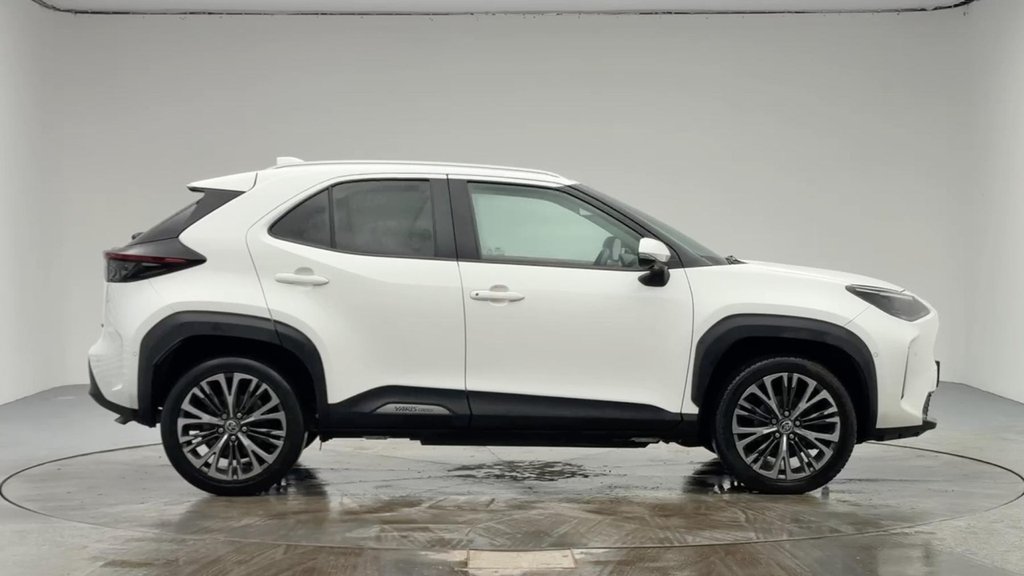 Used Toyota Yaris Cross 2022 for sale - 77835894: Photo 3