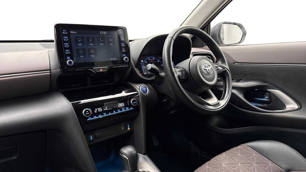 Used Toyota Yaris Cross 2022 for sale - 77835894: Photo 6