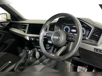Used Audi A1 2019 for sale - 76124248: Photo
