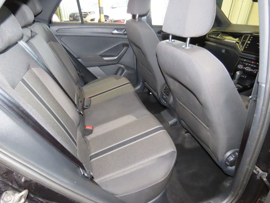 Used Volkswagen T-Roc 2021 for sale - 76841673: Photo 11