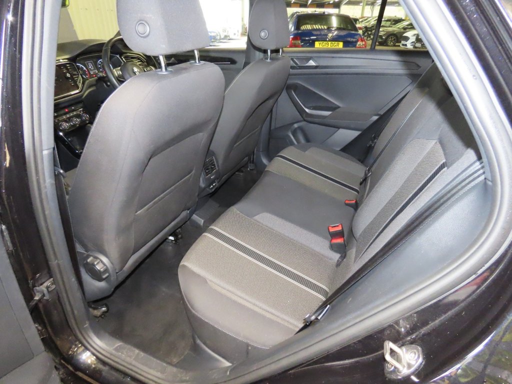 Used Volkswagen T-Roc 2021 for sale - 76841673: Photo 13