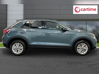 Used Volkswagen T-Roc 2023 for sale - 78199970: Photo