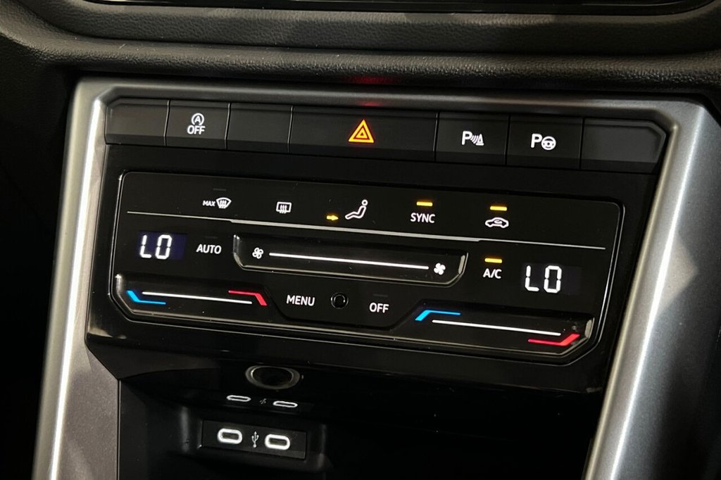 Used Volkswagen T-Roc 2023 for sale - 78199970: Photo 32