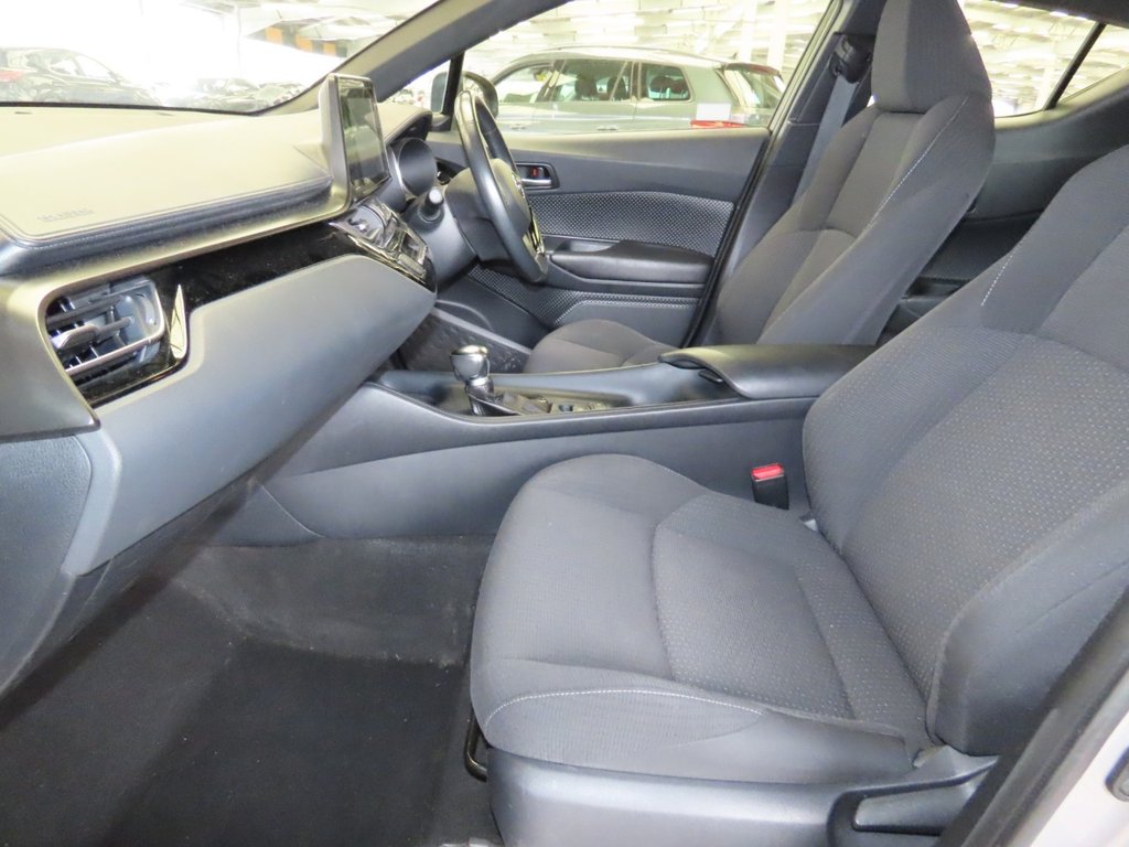 Used Toyota C-HR 2018 for sale - 78082954: Photo 11