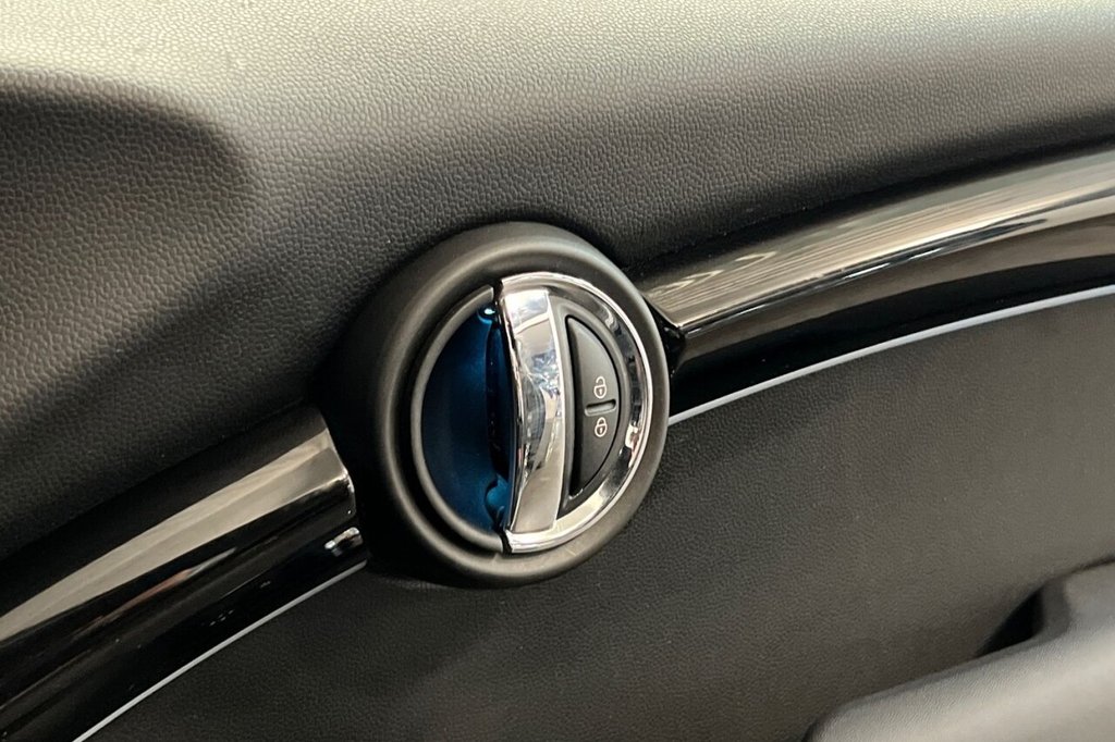 Used MINI Electric Hatch 2023 for sale - 77372906: Photo 40