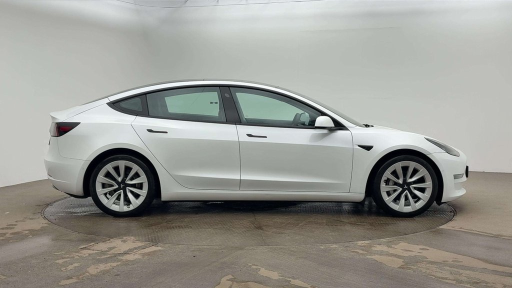 Used Tesla Model 3 2021 for sale - 76927512: Photo 2