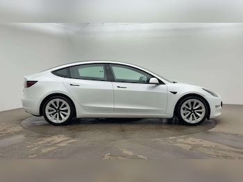 Used Tesla Model 3 2021 for sale - 76927512: Photo