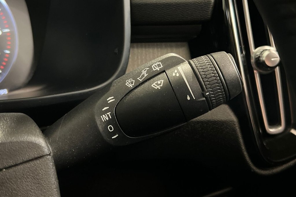 Used Volvo XC40 2018 for sale - 76724426: Photo 28