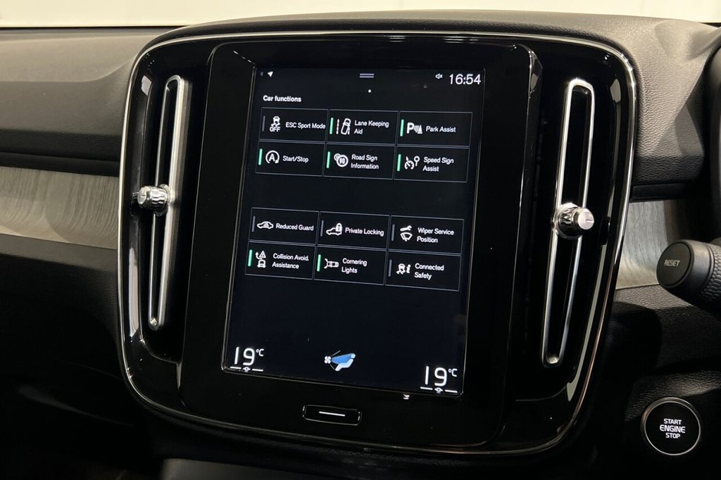 Used Volvo XC40 2018 for sale - 76724426: Photo 31