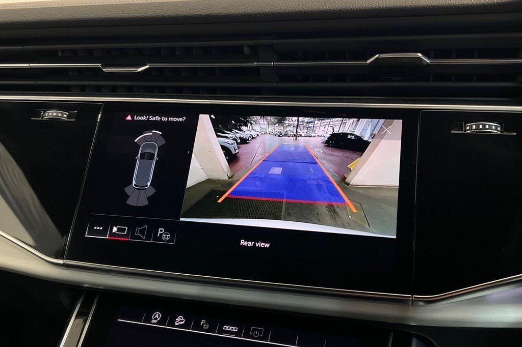 Used Audi Q7 2023 for sale - 76216827: Photo 17