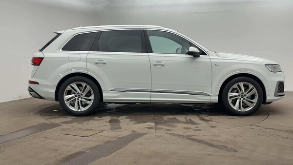 Used Audi Q7 2023 for sale - 76216827: Photo 2