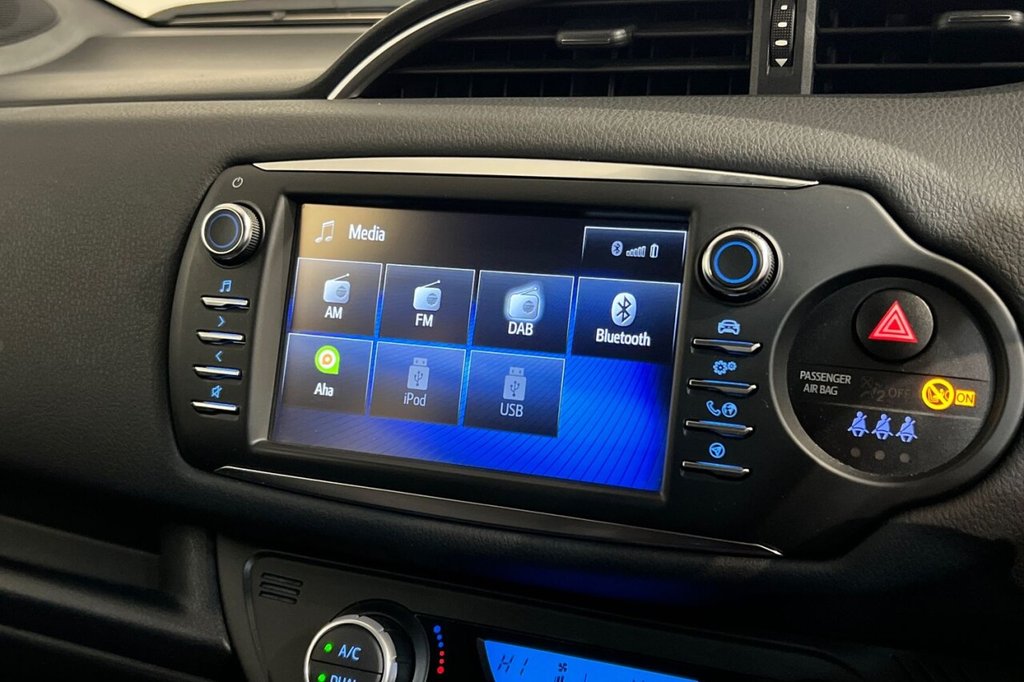 Used Toyota Yaris 2019 for sale - 77621835: Photo 33