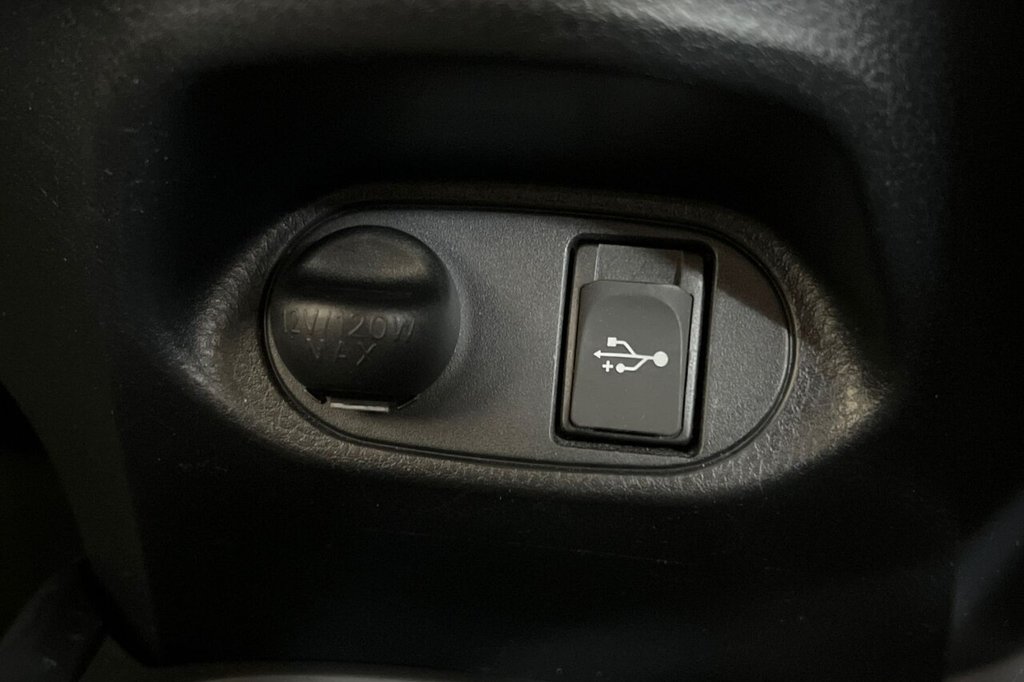 Used Toyota Yaris 2019 for sale - 77621835: Photo 36