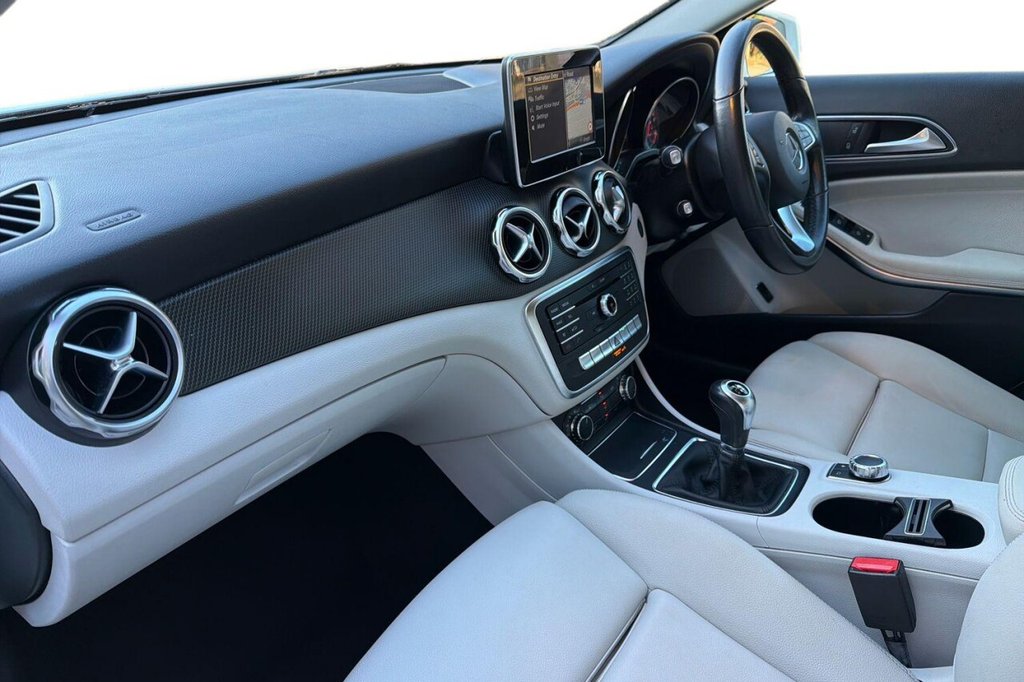 Used Mercedes-Benz GLA 2018 for sale - 77941646: Photo 11