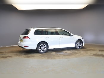 Used Volkswagen Golf 2019 for sale - 77905168: Photo