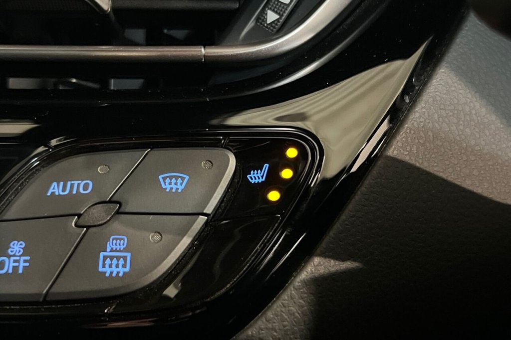 Used Toyota C-HR 2022 for sale - 77171971: Photo 35