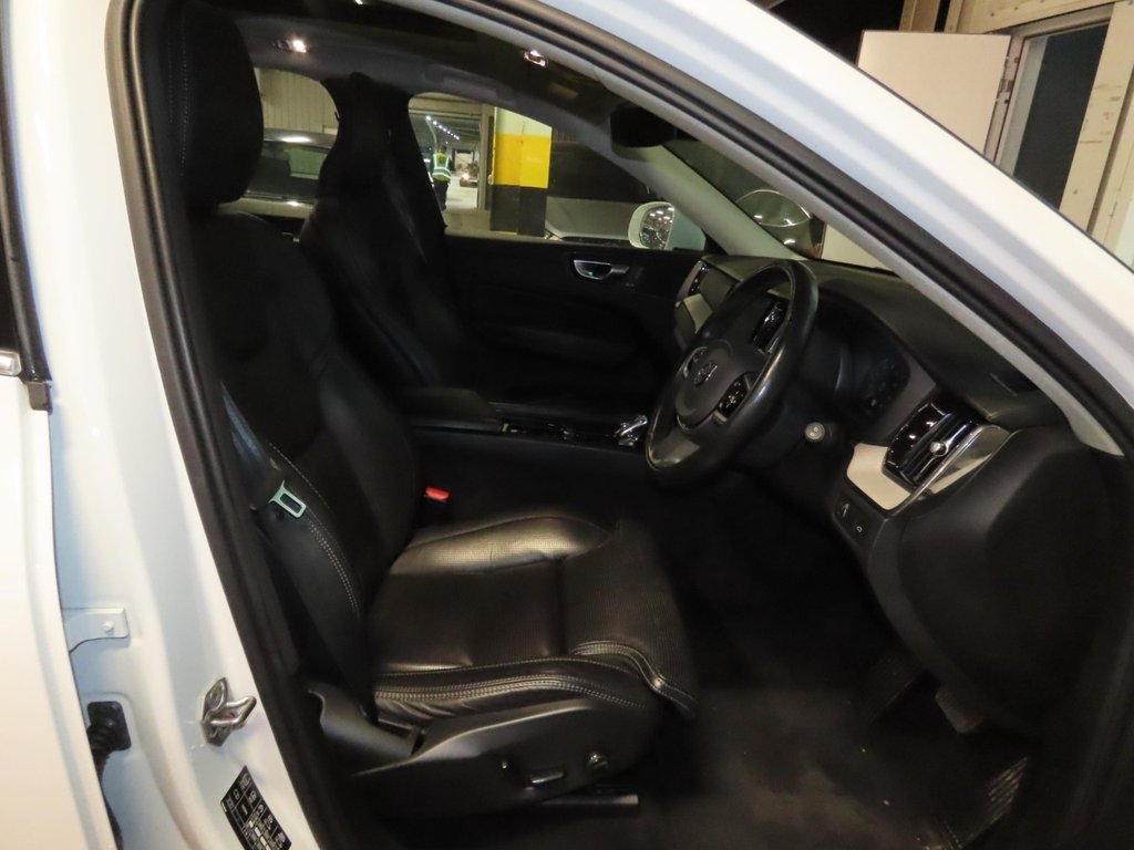 Used Volvo XC60 2020 for sale - 78088408: Photo 10