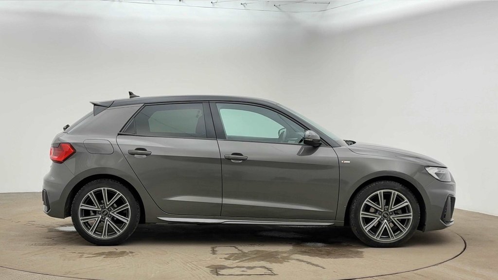 Used Audi A1 2021 for sale - 76999164: Photo 2