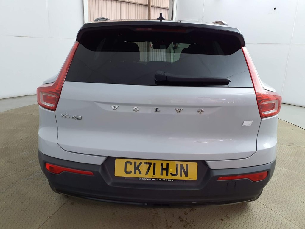 Used Volvo XC40 2021 for sale - 77880222: Photo 2