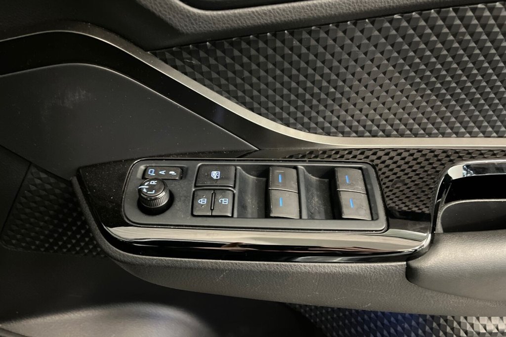 Used Toyota C-HR 2022 for sale - 77672797: Photo 38