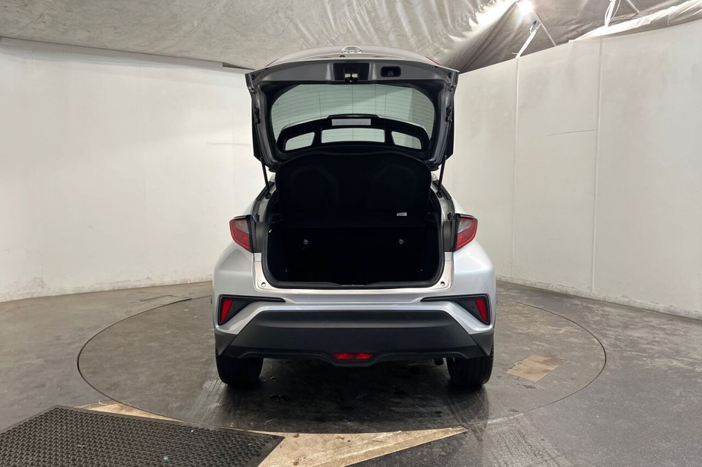 Used Toyota C-HR 2022 for sale - 77672797: Photo 41