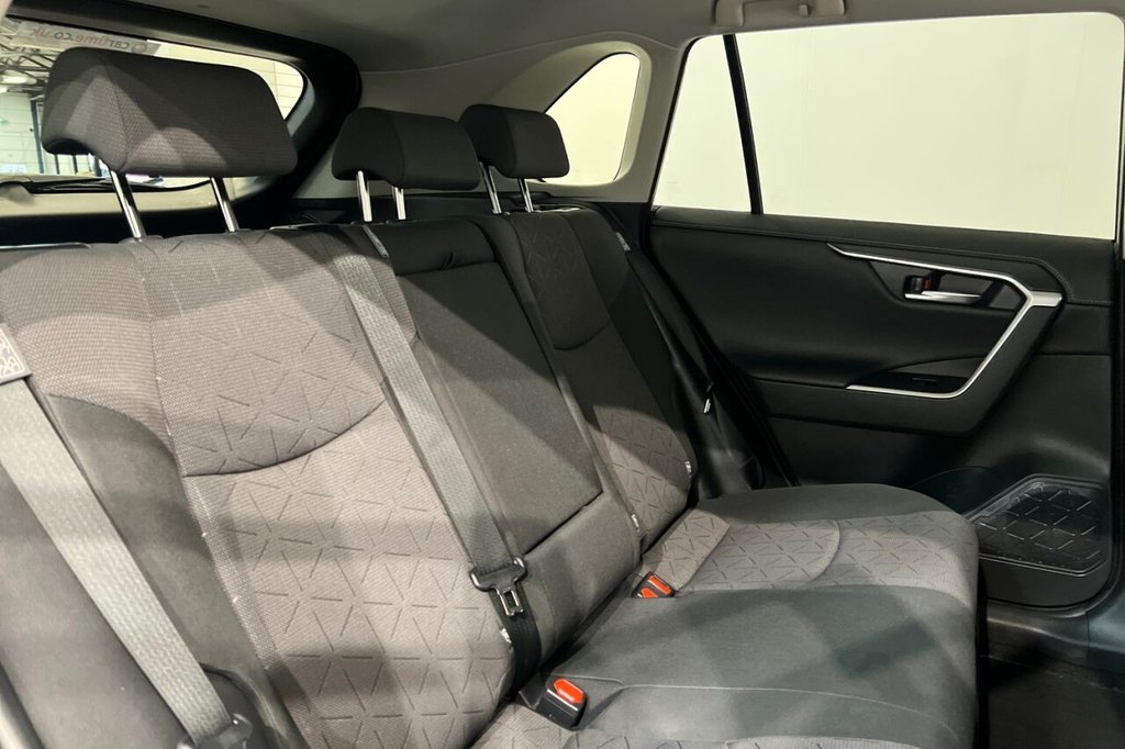 Used Toyota RAV4 2020 for sale - 76105764: Photo 24