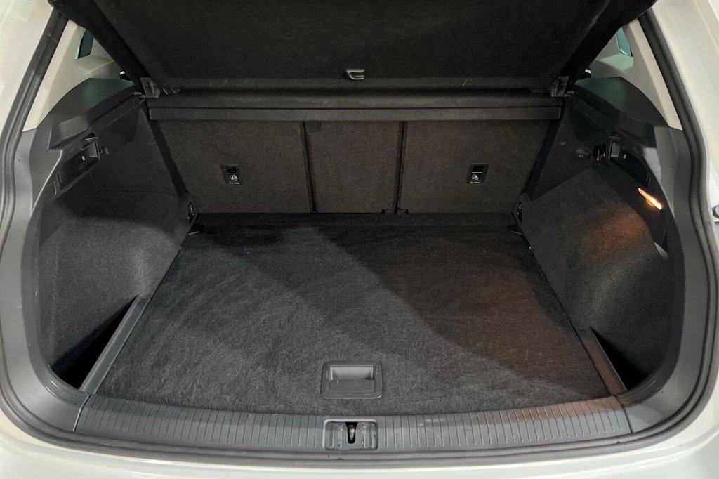 Used Volkswagen Tiguan 2018 for sale - 75896943: Photo 43