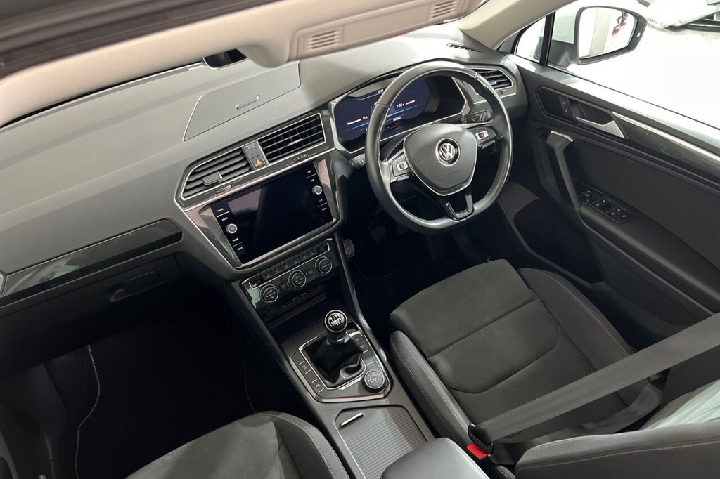 Used Volkswagen Tiguan 2018 for sale - 75896943: Photo 45